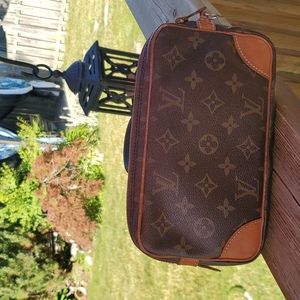 💥💥SOLD💥💥Louis Vuitton